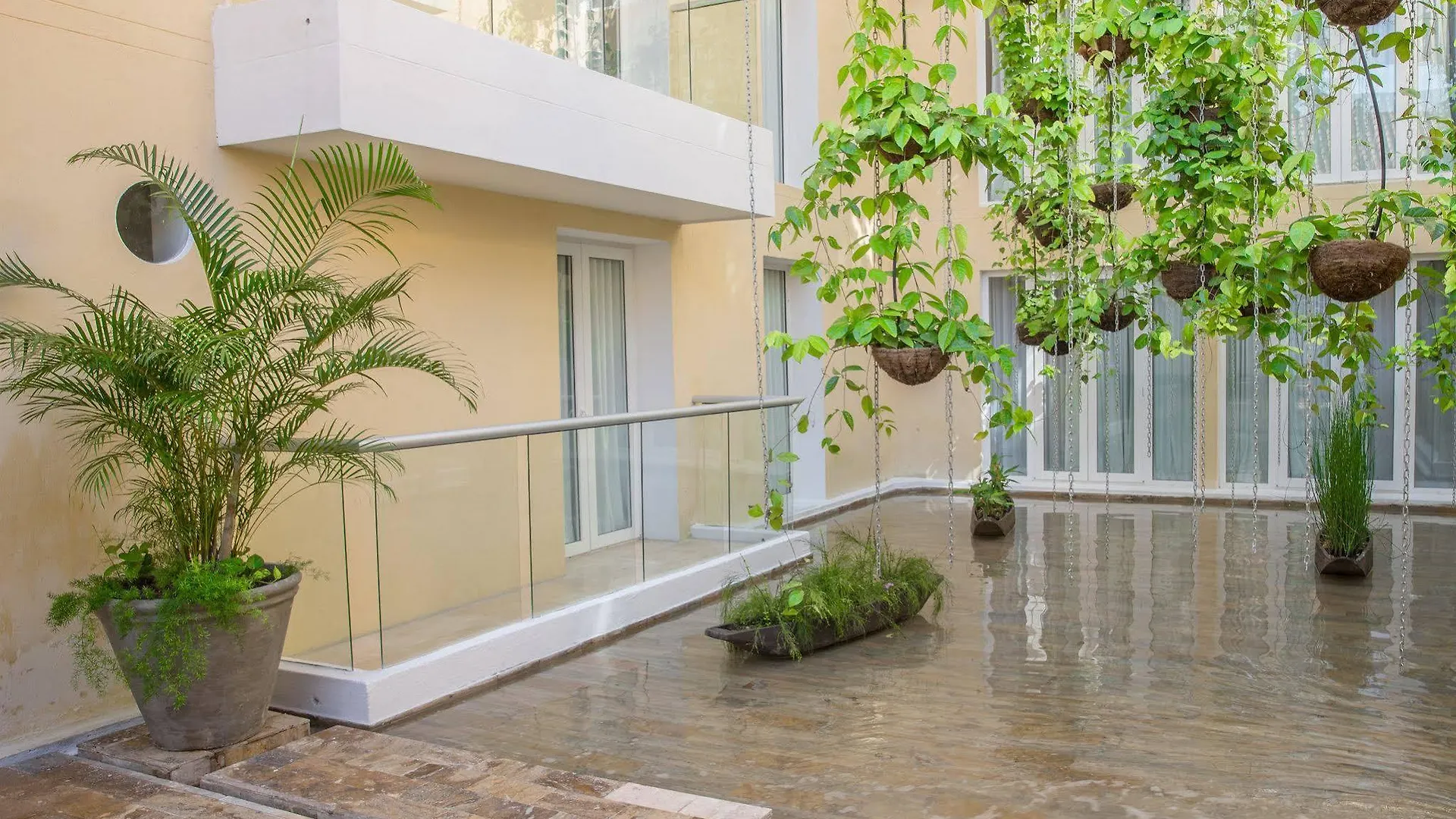 Nacar Hotel Cartagena, Curio Collection By Hilton