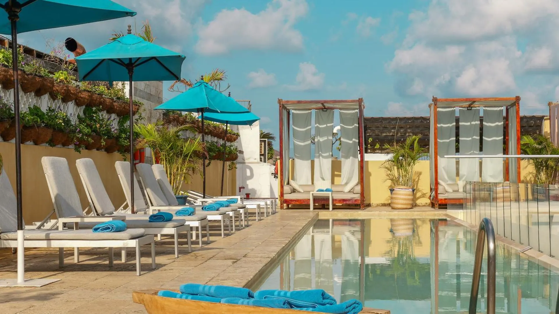 Nacar Hotel Cartagena, Curio Collection By Hilton