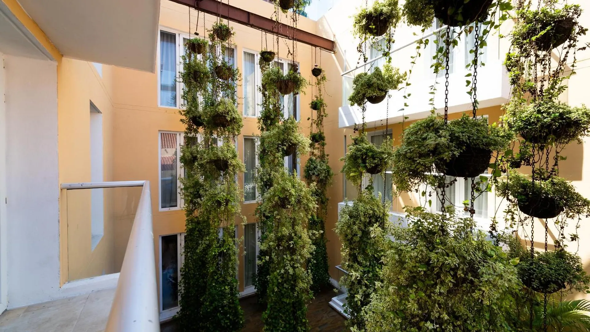 Nacar Hotel Cartagena, Curio Collection By Hilton