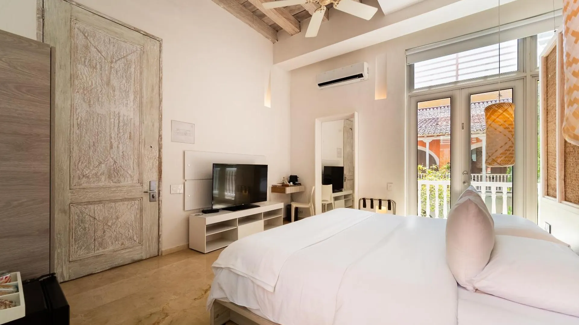 Nacar Hotel Cartagena, Curio Collection By Hilton