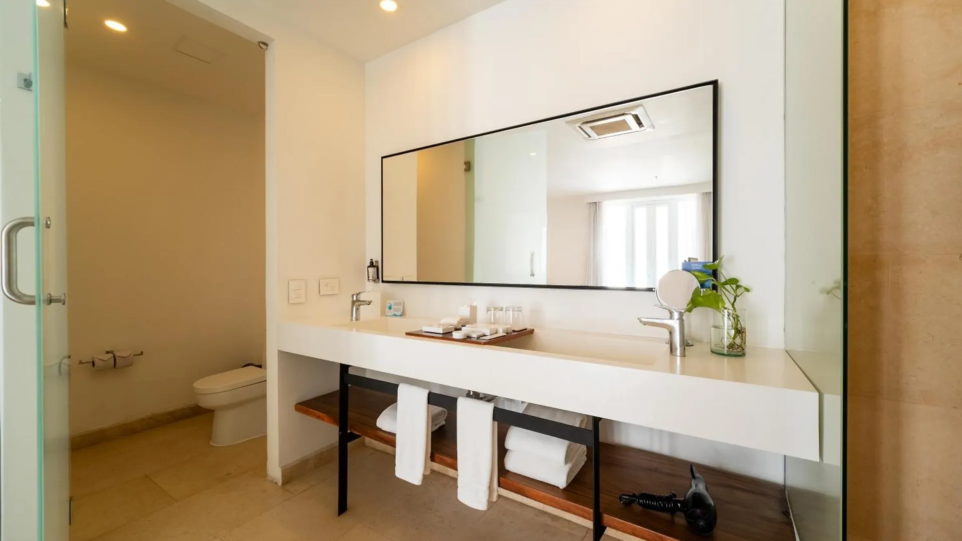 Nacar Hotel Cartagena, Curio Collection By Hilton Colombia