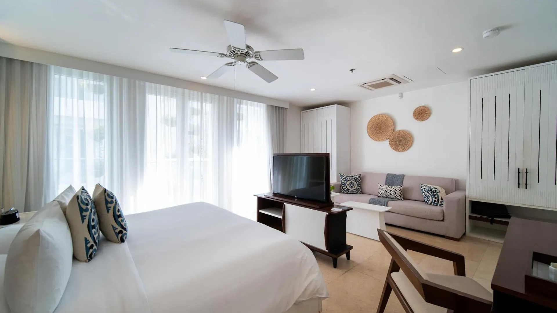Nacar Hotel Cartagena, Curio Collection By Hilton