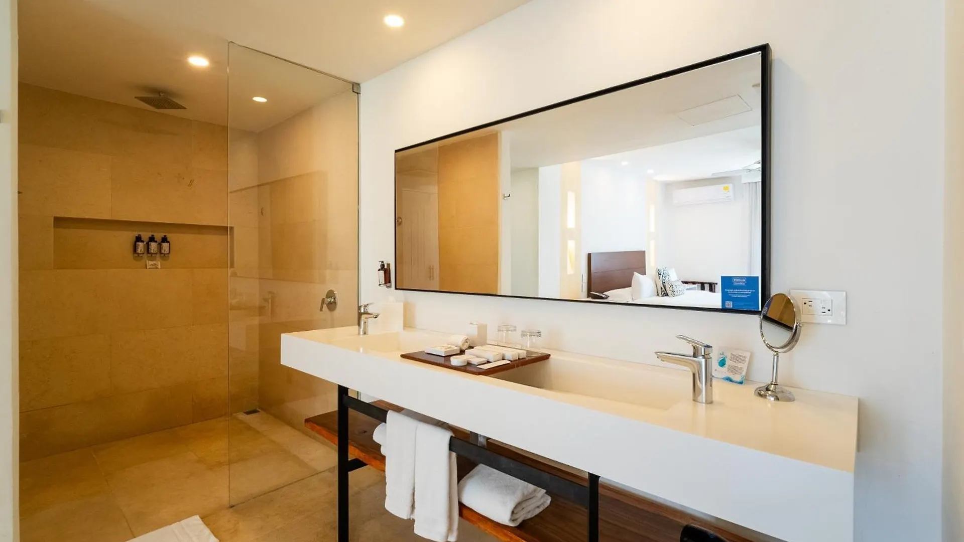 Nacar Hotel Cartagena, Curio Collection By Hilton
