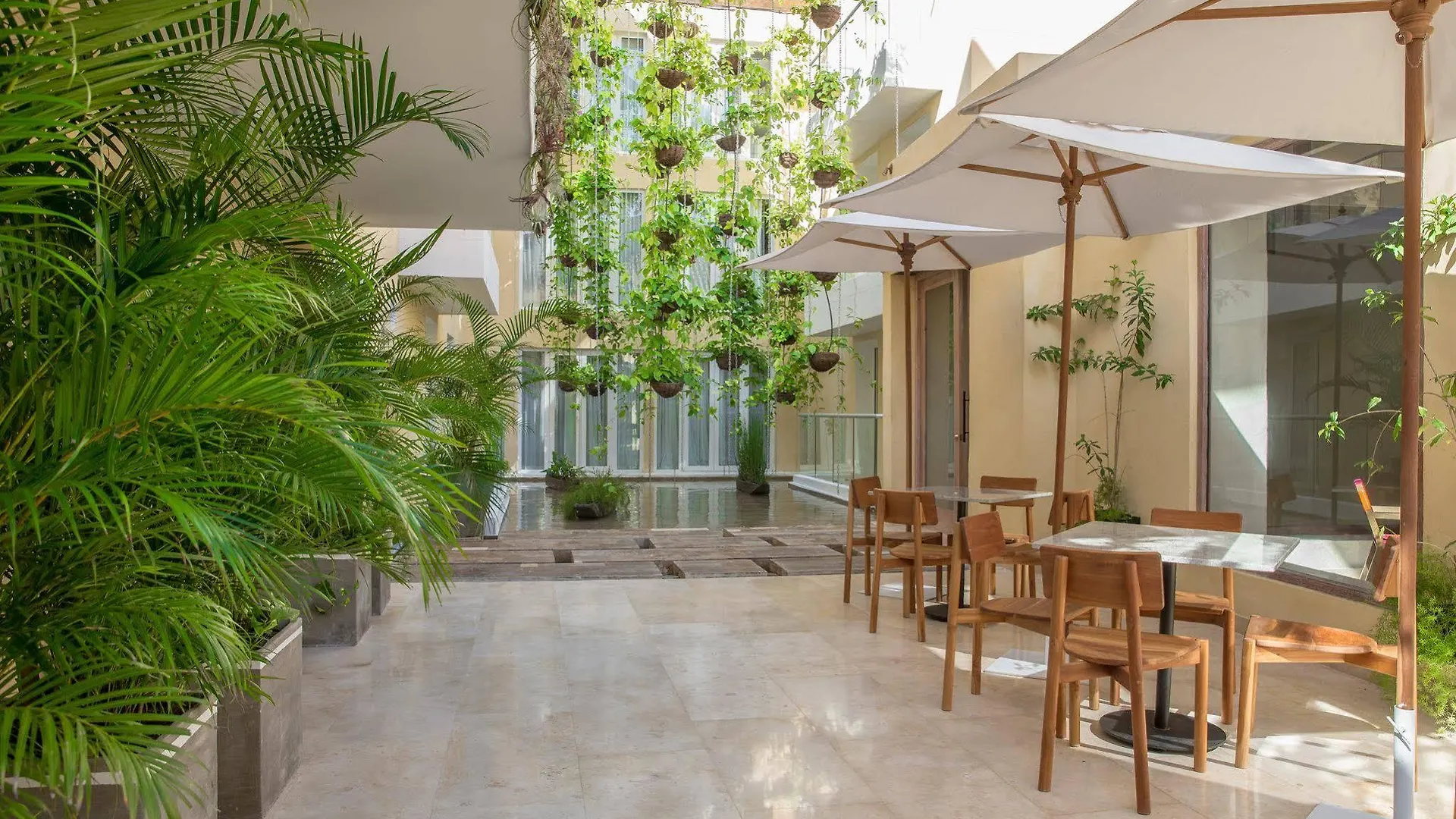 Nacar Hotel Cartagena, Curio Collection By Hilton