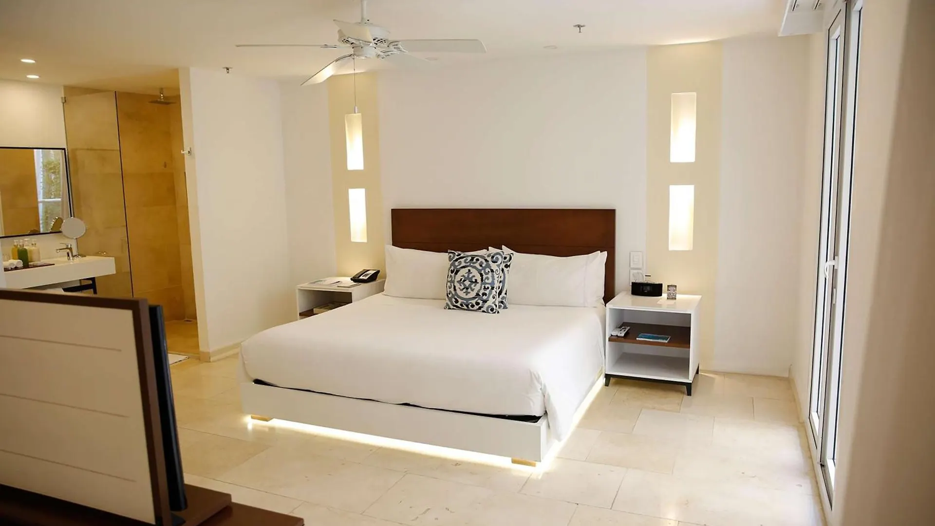 Nacar Hotel Cartagena, Curio Collection By Hilton