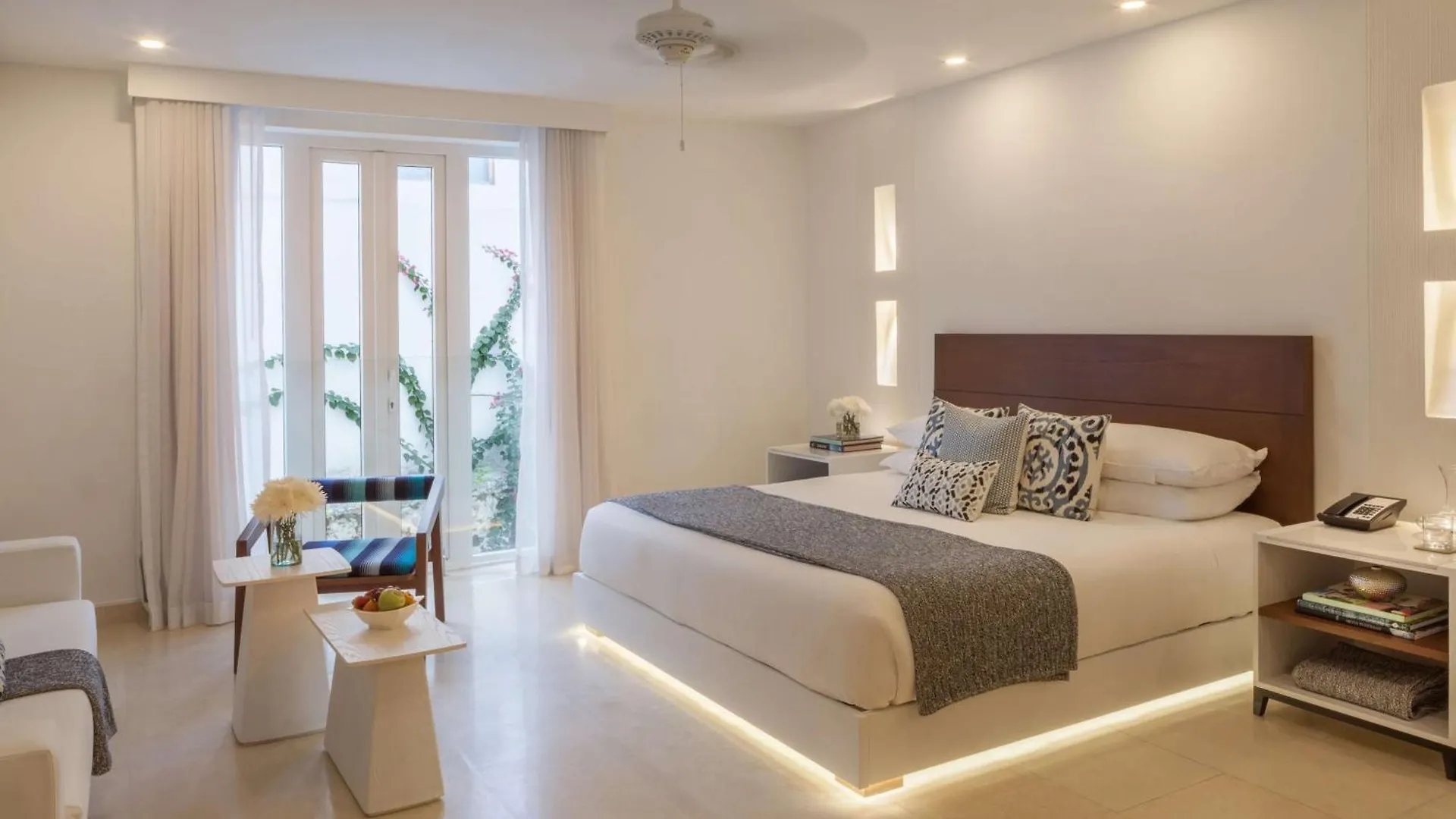 Nacar Hotel Cartagena, Curio Collection By Hilton contacts