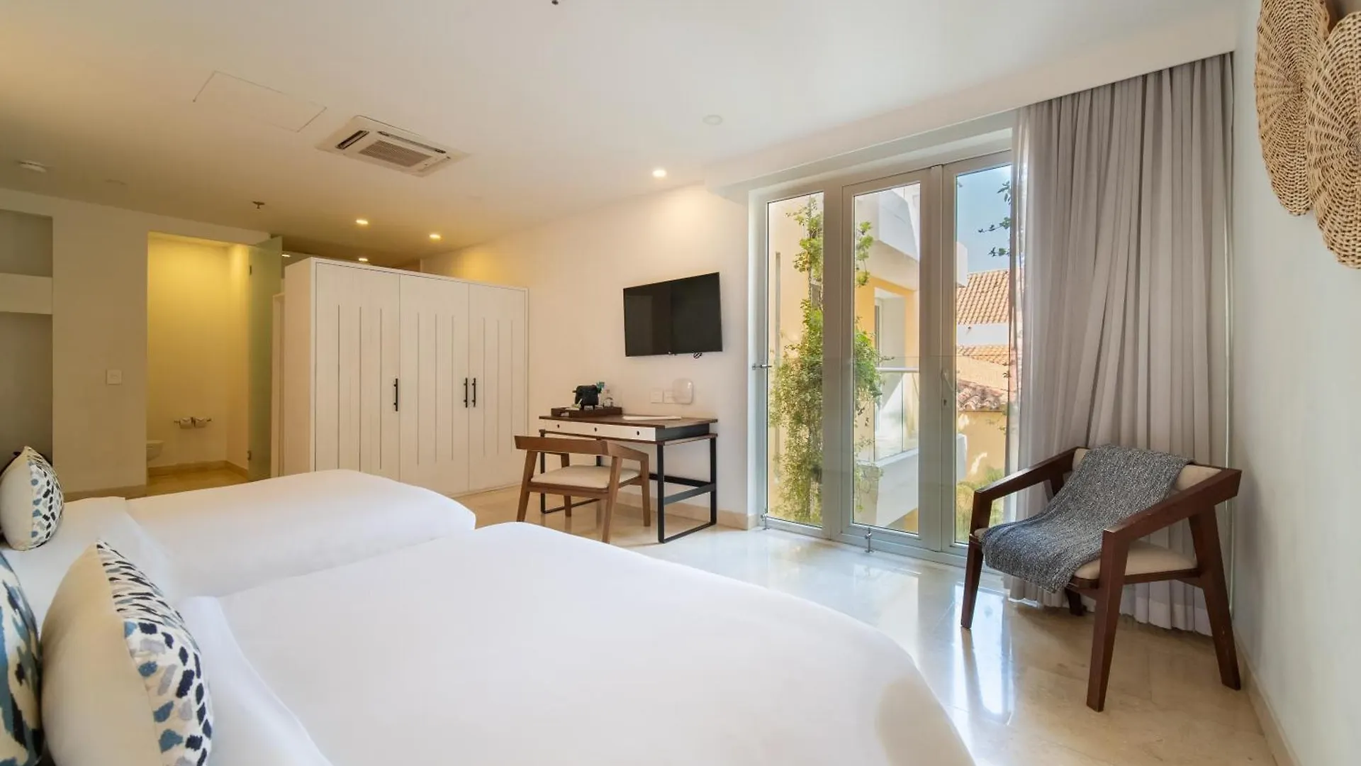 ****  Nacar Hotel Cartagena, Curio Collection By Hilton Colombia
