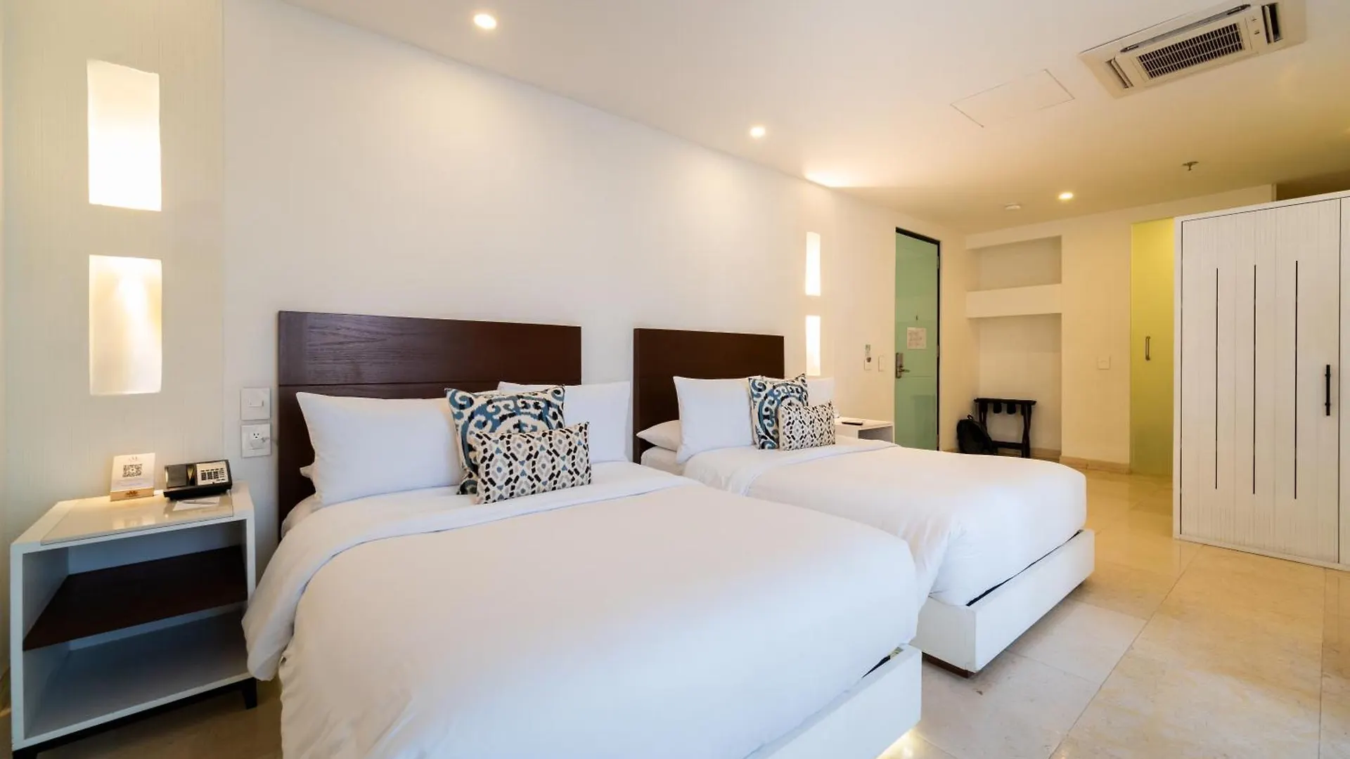 Nacar Hotel Cartagena, Curio Collection By Hilton